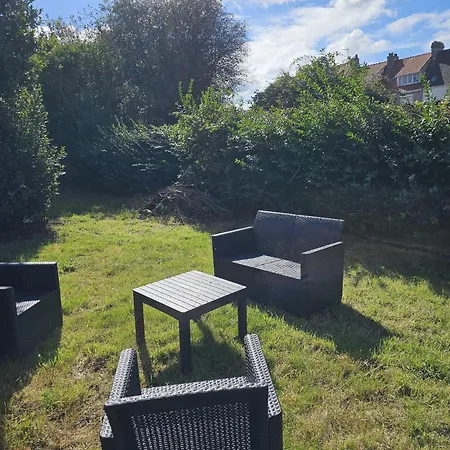 Lägenhet Cosy 50 M2 Renove Avec Jardin Commun Outreau